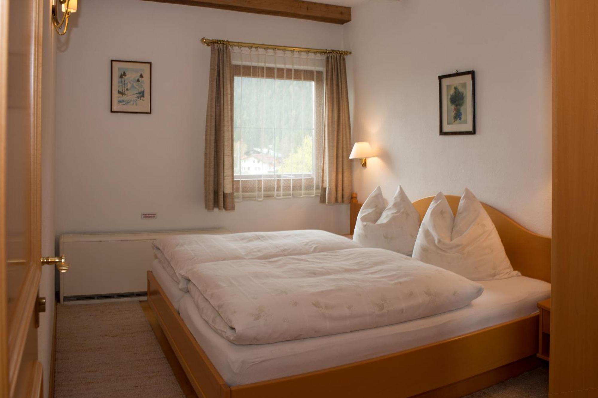 Kreuzhof Seefeld Seefeld in Tirol Habitación foto